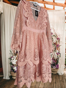  Lace Ruffled Dress in Dusty Pink