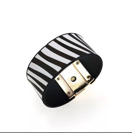 Zebra Punk Wrap Charm Leather Bracelet For Women