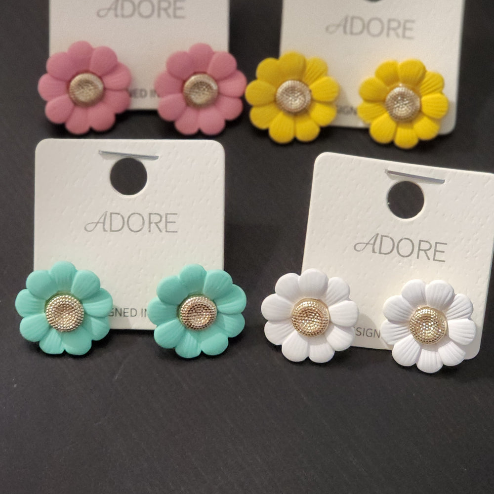 
                      
                        Daisy Flower Earring
                      
                    