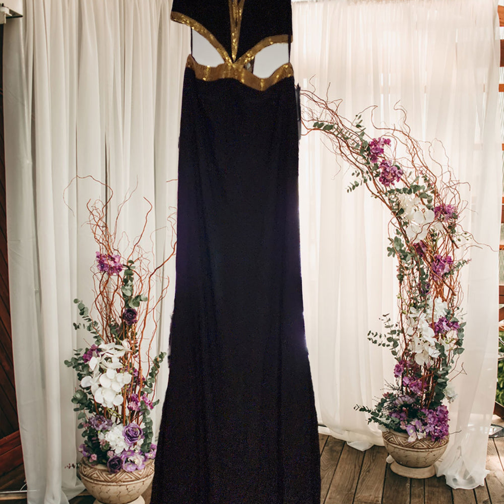 
                      
                        Fitted Jersey Gown Black
                      
                    