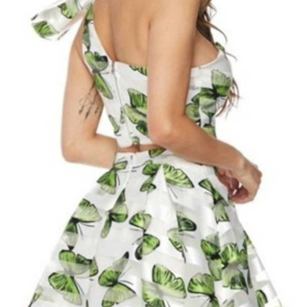 
                      
                        Butterfly Print Two Piece Skirt Set
                      
                    